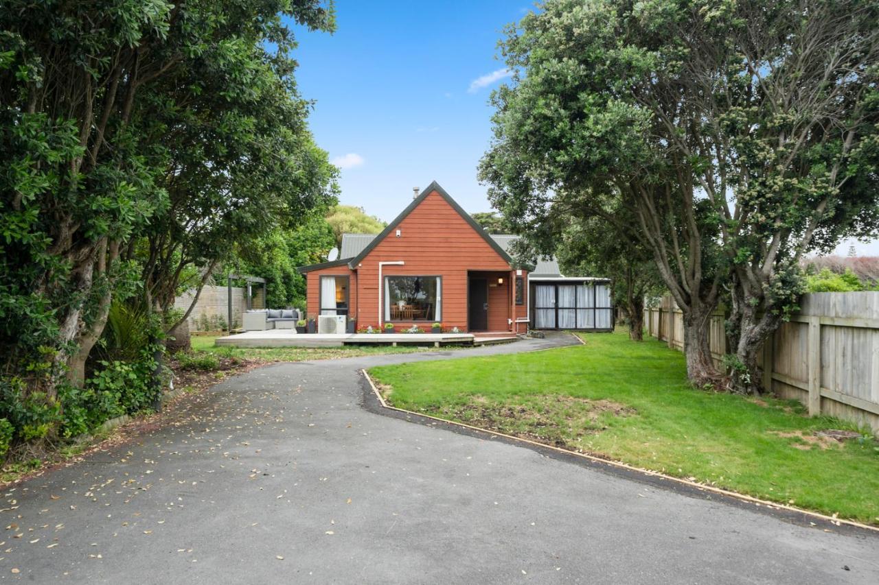Wharerata - Otaki Beach Holiday Home Exterior foto