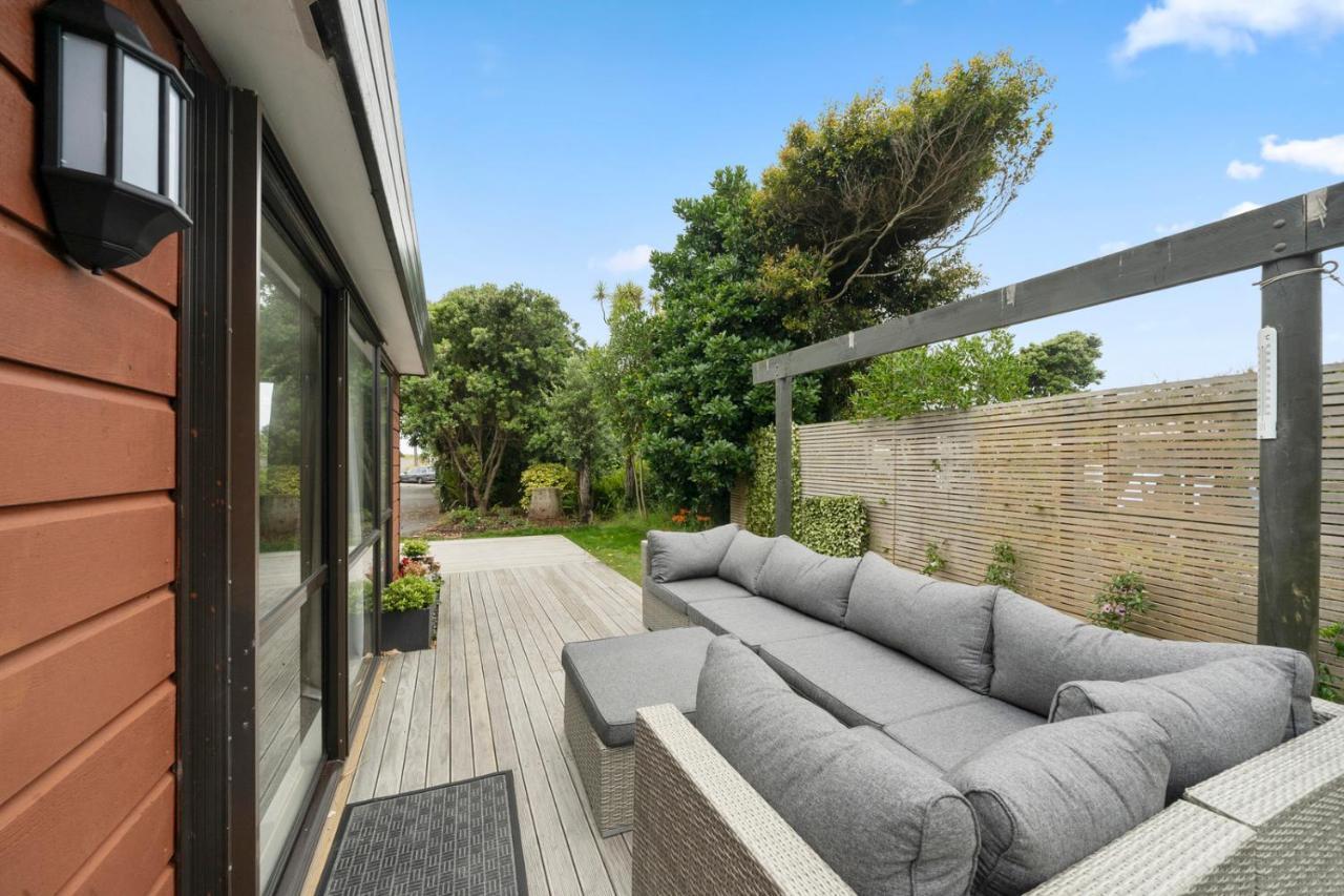 Wharerata - Otaki Beach Holiday Home Exterior foto